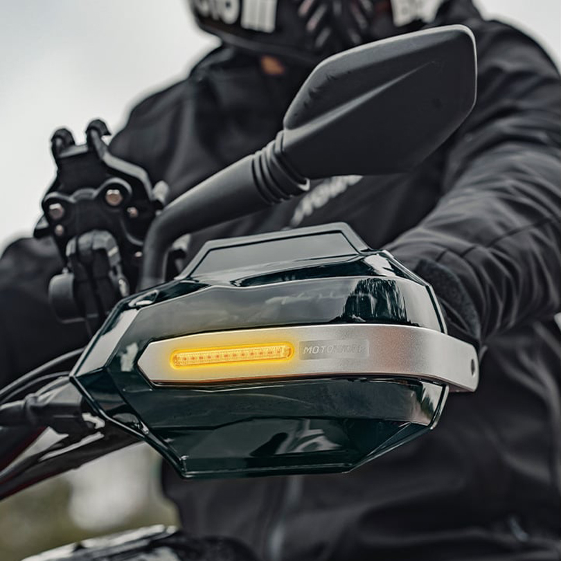 Bảo Vệ Tay Thắng Motowolf Có Xi Nhan